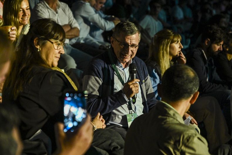 Carlos Peñafort junto a Juan Manuel Del Pozo y Ximena Benítez Reyes en el Congreso CREA 2025