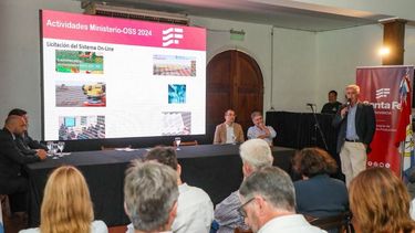 crea presente en una iniciativa pionera para el cuidado del suelo