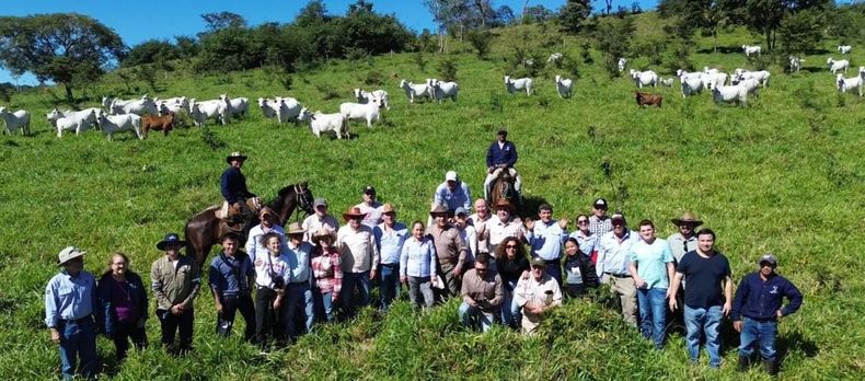 Integrantes del CREA Misiones (Bolivia)