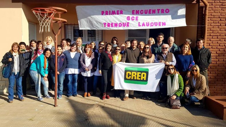 En 2018, se seleccionaron diez escuelas primarias rurales para crear el primer CREA Escuelas Rurales Primarias del distrito, con el aporte del CREA Trenque Lauquen II. 