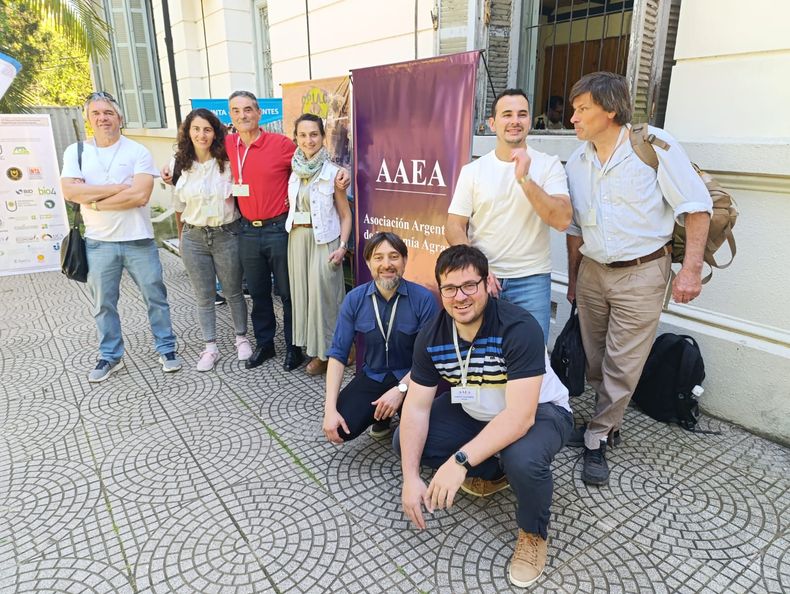 Lombardelli junto al equipo de la Universidad Nacional de Río Cuarto que participó en la 55ª Reunión Anual de la Asociación Argentina de Economía Agraria