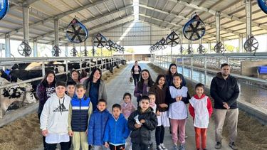 lecheria: el tambo la mascota recibio una visita muy especial