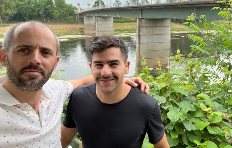 Francisco Araujo junto a su primo Carlos Federico Araujo, director de Agropecuaria La Reserva