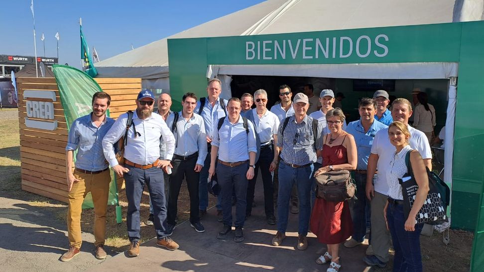 Expoagro: Delegación de empresas alemanas de maquinaria y tecnología e integrantes de la embajada de Alemania.