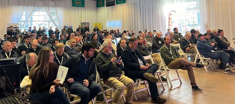 Jornada agr&iacute;cola de soja realizada en Venado Tuerto por la regi&oacute;n CREA Sur de Santa Fe