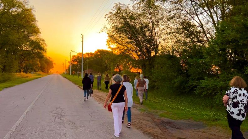Impulksado por el inta y con la participación de la Sociedad Rural, la Jefatura distrital de Educación, la municipalidad de Trenque Lauquen, y CREA, avanzaron hacia una propuesta de desarrollo rural integral, desde el punto de vista social, económico y productivo.